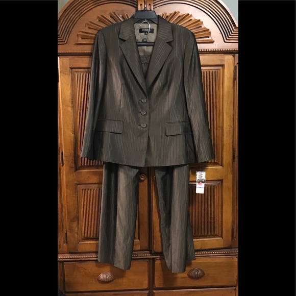 pant suit size 18